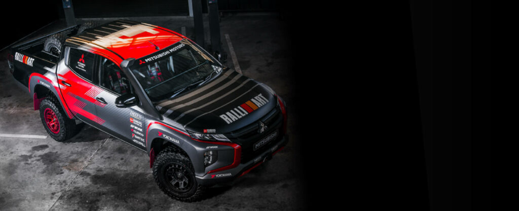 Motorsport Mitsubishi Triton Wallpaper: Bold Off-Road Design