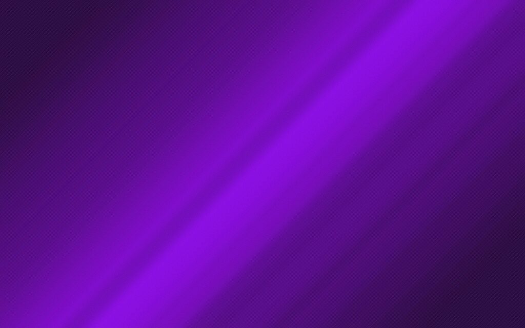 Sleek Purple Gradient Wallpaper with Dynamic Diagonal Lines