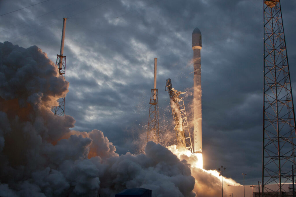 Stunning Rocket Launch Wallpaper: Aerospace Exploration in Action