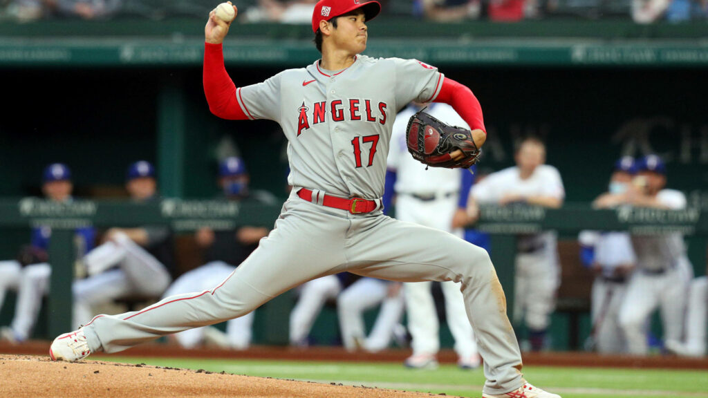 Dynamic Shohei Ohtani Pitching Wallpaper: Athleticism in Action