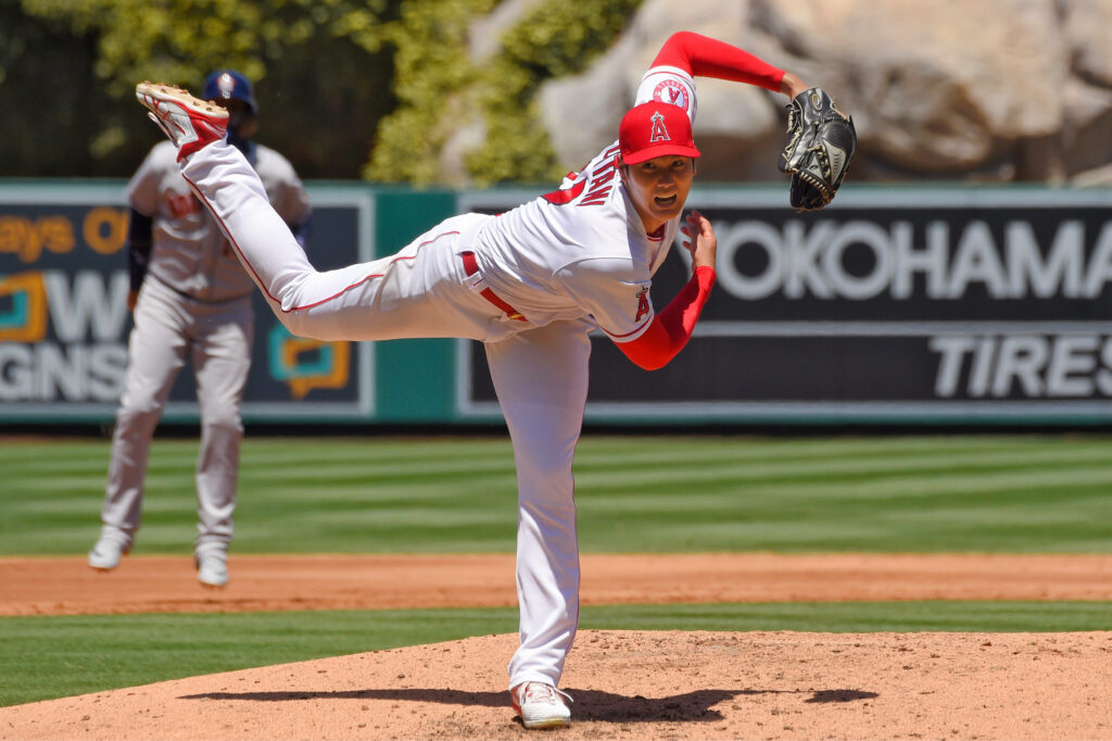 Shohei Ohtani Action Wallpaper: Dynamic Pitching Scene Background