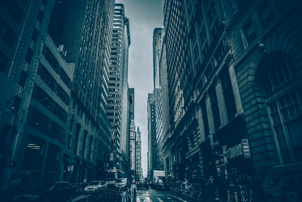 Dynamic Urban Cityscape Wallpaper: Skyscrapers & Classic Architecture