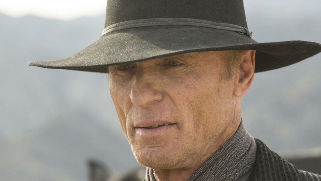 Ed Harris' Intense Westworld Wallpaper: Actor in Rugged Outdoor Scene