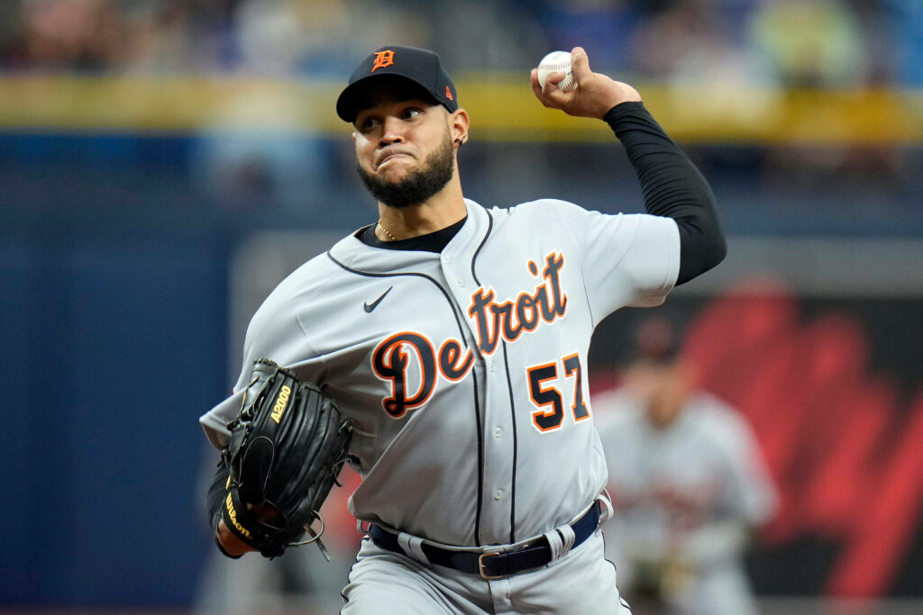 Eduardo Rodríguez Detroit Tigers pitching in gray uniform with intense expression on field Wallpaper