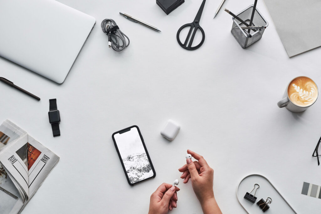 Clarity and Focus: A Minimalist Haven for Productivity Wallpaper