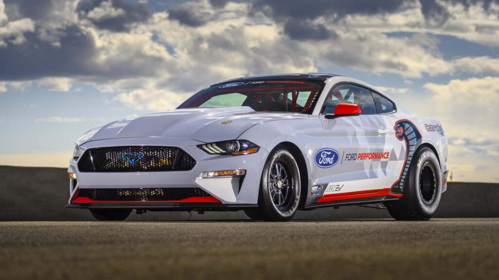 Electric Ford Mustang Cobra Jet Wallpaper: Sporty & Sleek Design