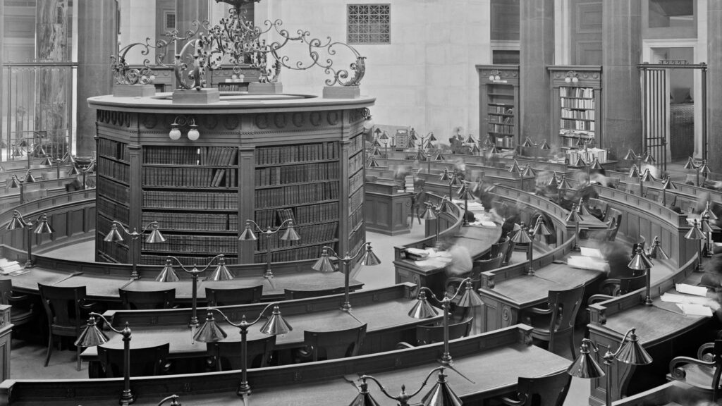 Columbia University Library: Historic 1900s Elegance Wallpaper