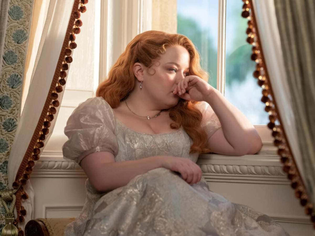 Elegant Bridgerton Character Wallpaper: Regency Era Serenity