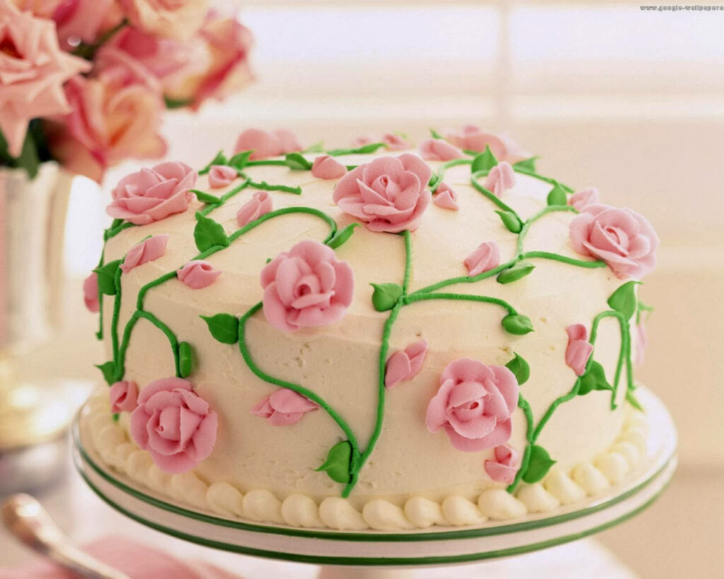 Elegant Cake Wallpaper: Delicate Pink Roses for Special Occasions