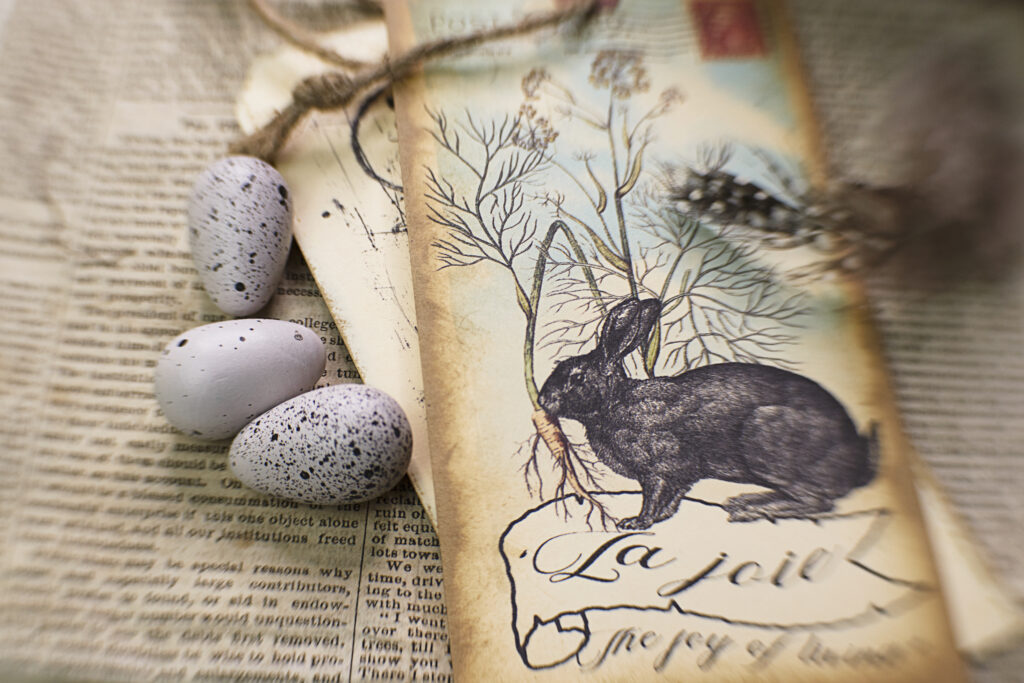 Elegant Easter Wallpaper: Vintage Rabbit Postcard & Speckled Eggs