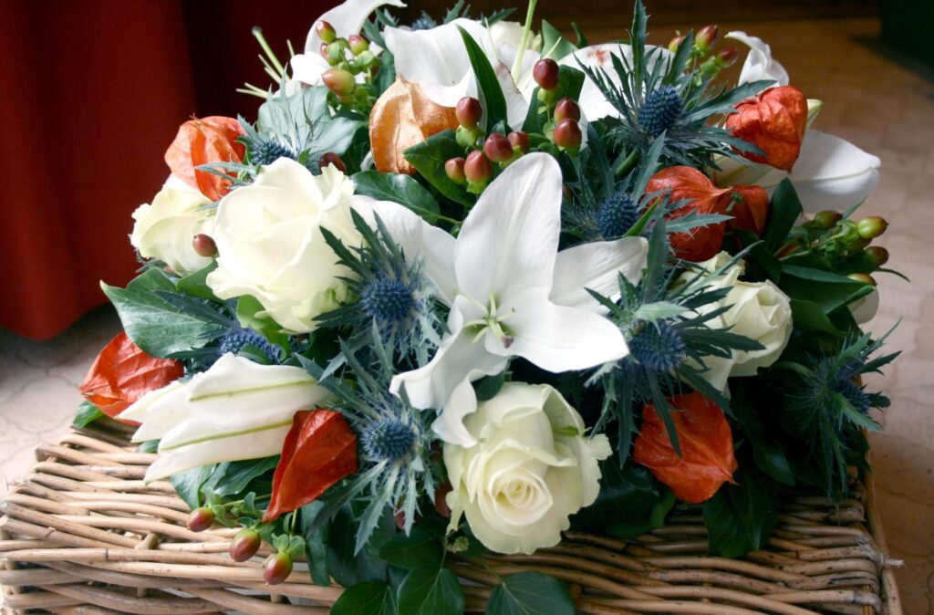 Elegant Floral Wallpaper: Roses, Lilies, & Physalis Centerpiece