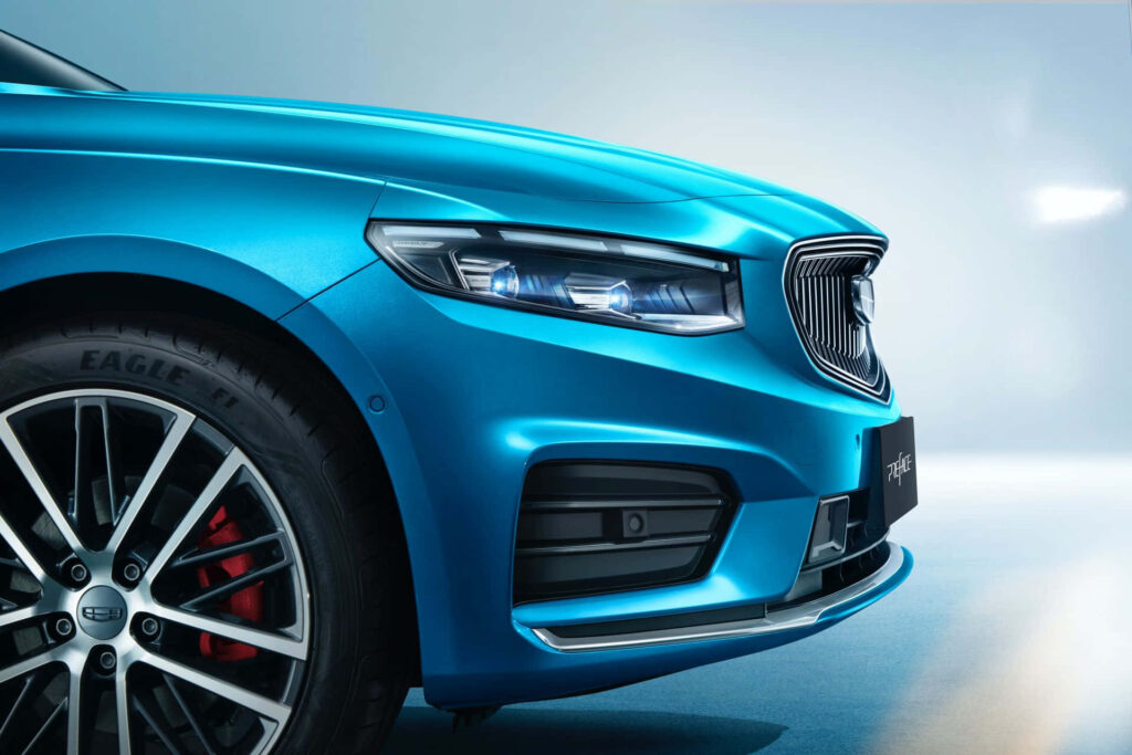 Elegant Geely Preface Wallpaper: Sleek Urban Design & Stunning Blue