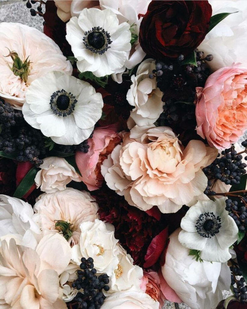 Elegant Mixed Flower Wallpaper: Anemones & Roses in Soft Shades