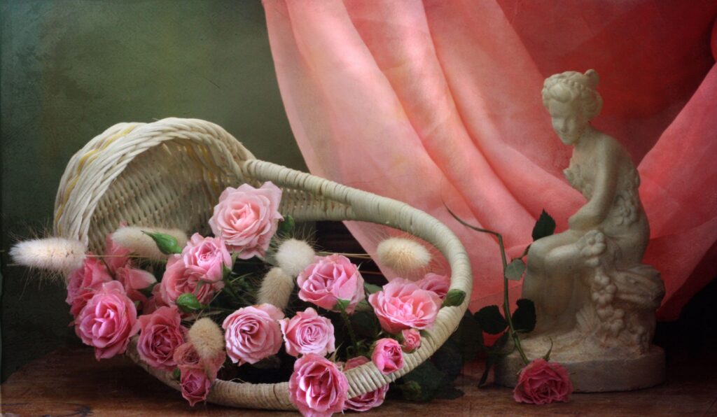 Elegant Pink Roses Wallpaper: Serene Floral Arrangement & Artistry