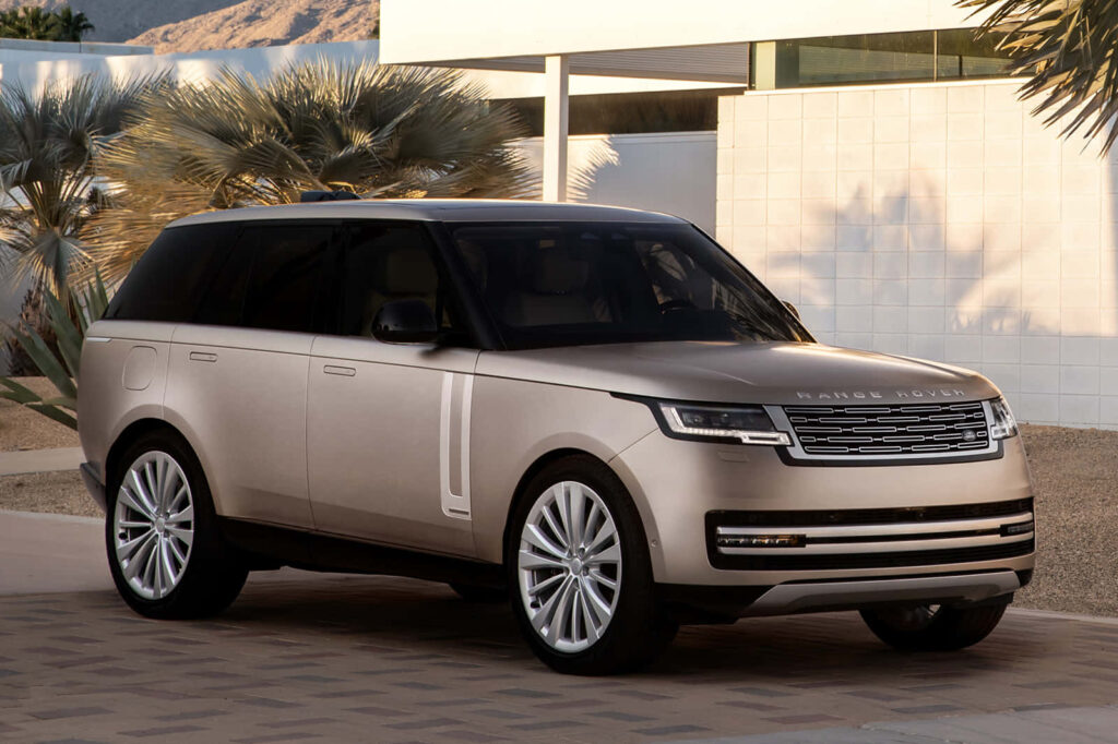 Elegant Range Rover Wallpaper: Sleek Design & Modern Architecture