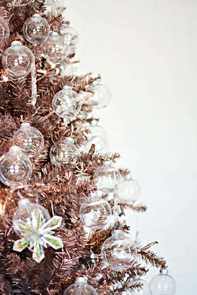 Chic Rose Gold Christmas Tree with Elegant Clear Baubles Decor Wallpaper