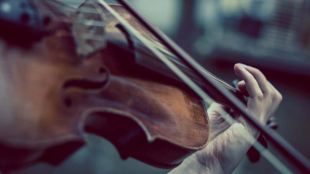 Elegant Violin Close-Up Wallpaper: Classical Music & Mastery
