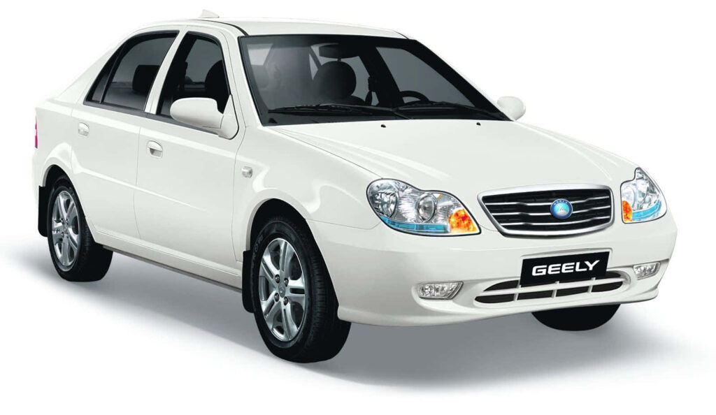 Sleek White Geely Car Wallpaper: Modern Design & Elegance
