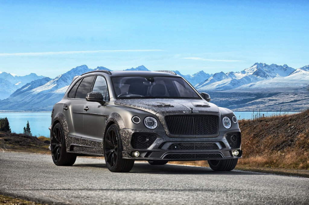 Bentley Bentayga as it Embarks on a Majestic Road Trip, Embodying Opulence, Dynamism, and Panache Wallpaper