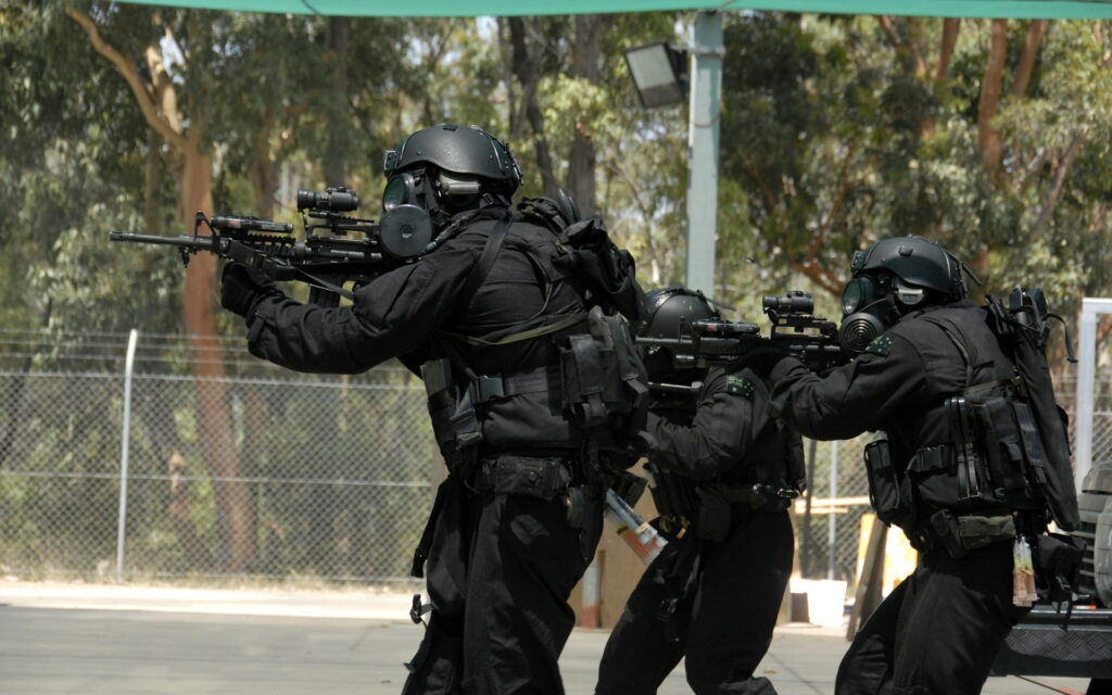Elite Australian Special Forces in Action: A Combination of Combat Expertise and Cutting-Edge Technology Wallpaper