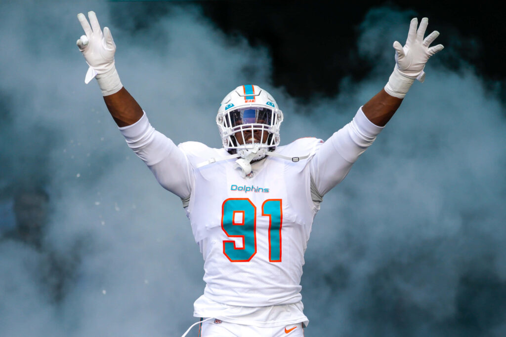 Emmanuel Ogbah Miami Dolphins Wallpaper: Power & Spirit in Action