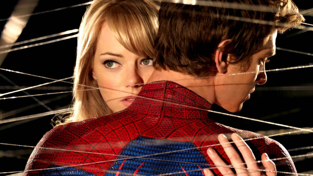 Emotional Spider-Man & Gwen Stacy Wallpaper: Intense Web Moments