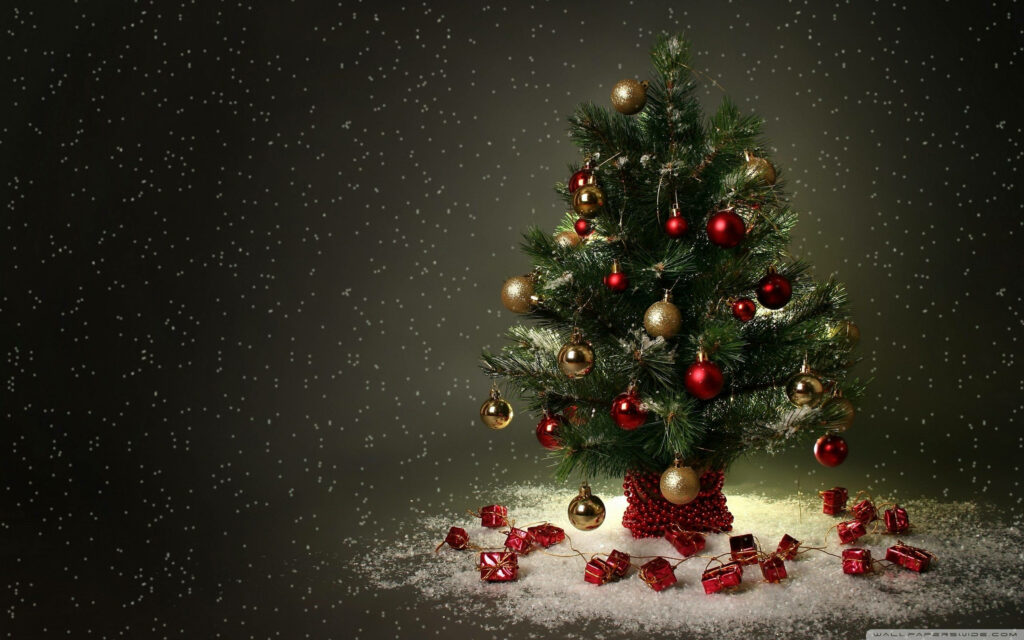 Dainty Delights: Snow-Kissed 4K Ultra HD Christmas Tree with Tiny Balls on Dark Background Wallpaper