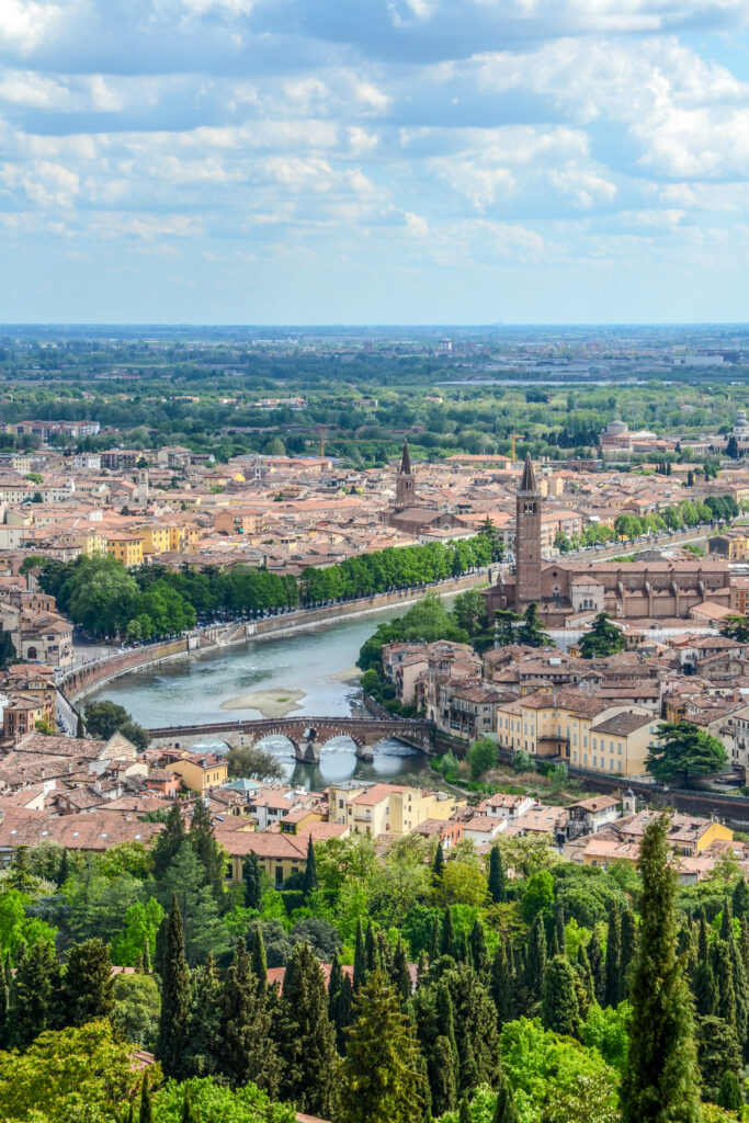 Enchanting City Wallpaper: Aerial View of Stunning Architecture & Nature