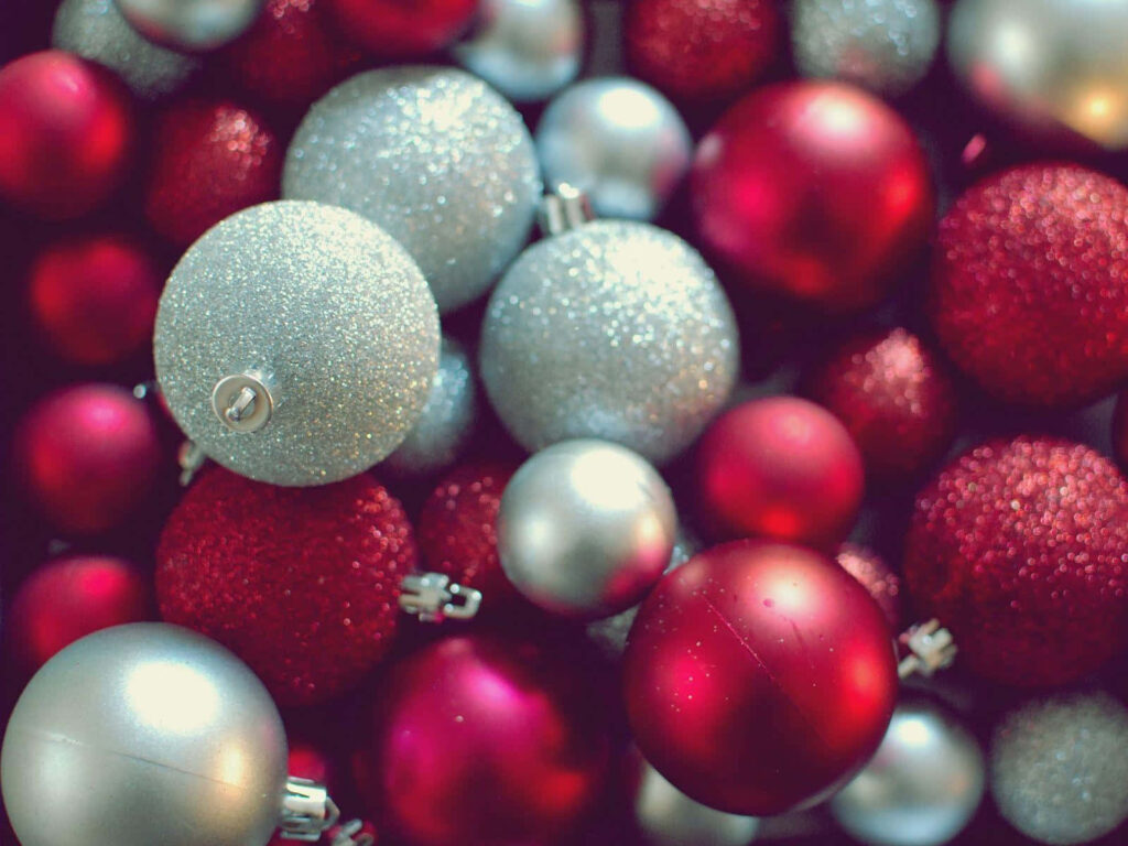 Festive Delights: Adorn your Christmas Tree with Exquisite Handcrafted Glass Ornaments, Radiating Timeless Beauty and Vibrant Hues Wallpaper