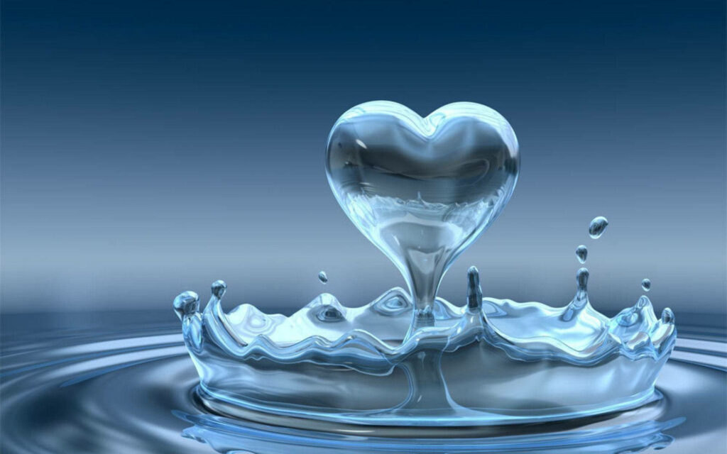 Mesmerizing Depiction of Heart-shaped 3D Water with Crown-like Splashes - Captivating Background Image Wallpaper