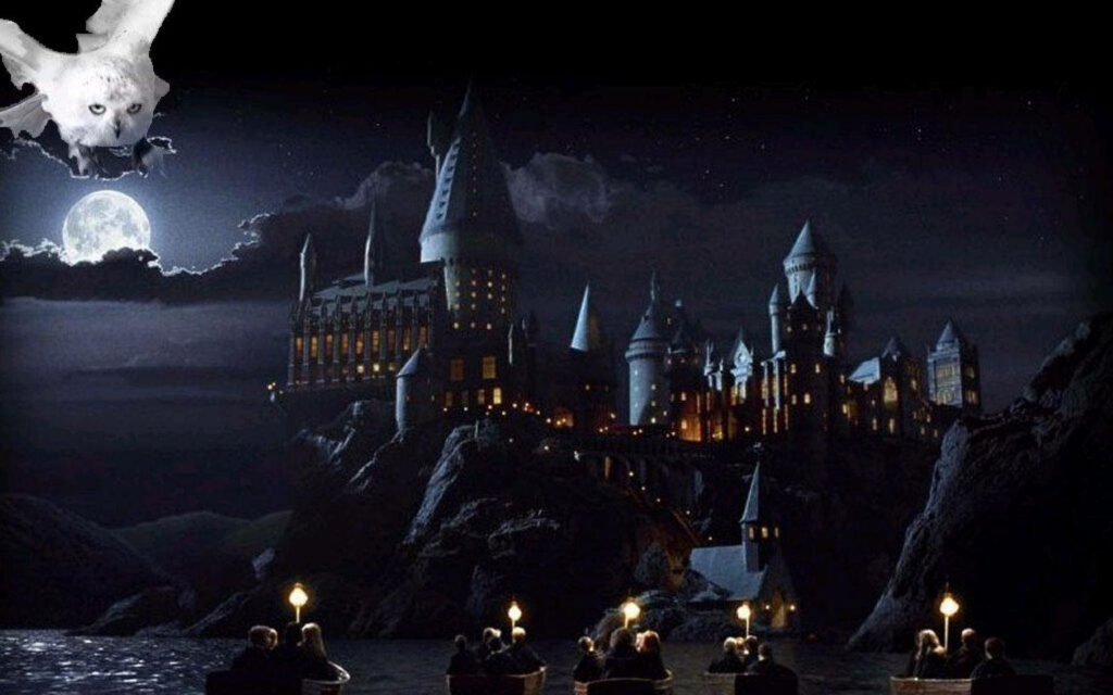 Enchanting Hogwarts Castle Night Wallpaper - Magical Harry Potter Scene