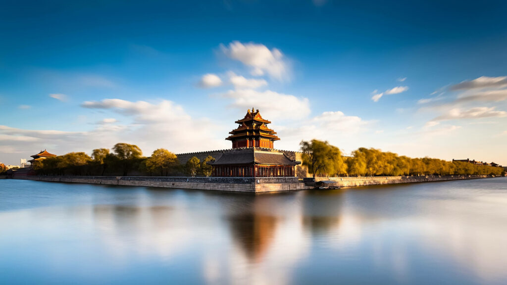 Reflections of Tranquility: Inspiring Travels to China's Forbidden City Wallpaper