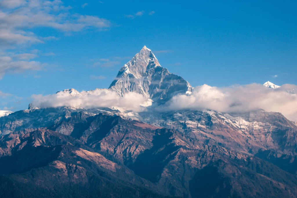 The Enchanting Grandeur: Immerse Yourself in the Breathtaking Mountain Vistas and Serene Landscapes Wallpaper