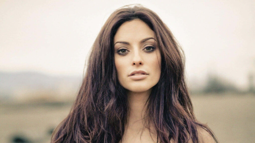 Erica Cerra close-up portrait soft lighting muted colors expressive eyes natural makeup wallpaper