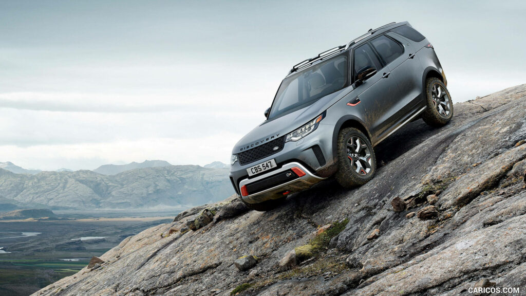 Stunning Gray Land Rover Discovery SVX Adventure Wallpaper Background