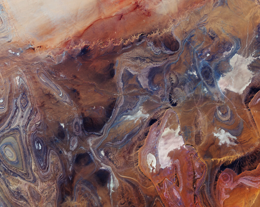 Stunning Aerial Desert Wallpaper: Abstract Patterns & Textures
