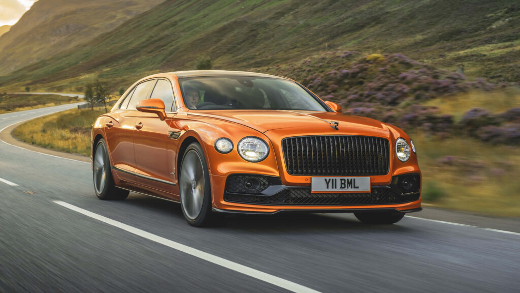 Urban Snapshot of the Mighty Bentley Flying Spur Wallpaper
