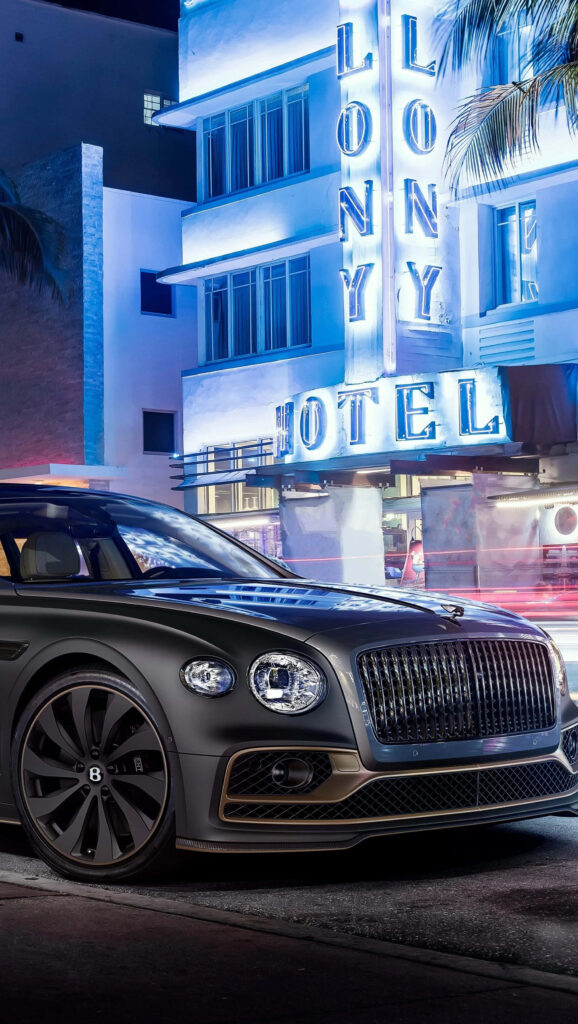 The Bentley Flying Spur Evokes Opulence and Craftsmanship in this High-Resolution Image Wallpaper