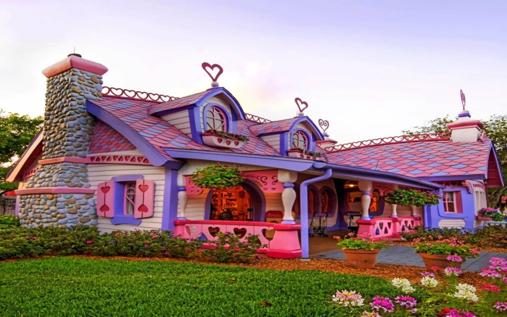 Glorious Floral Mansion amidst Beautiful Greenery: Captivating HD Wallpaper