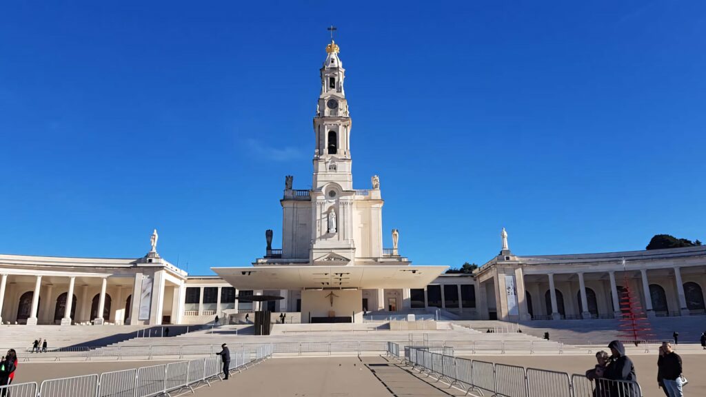 Fatima Sanctuary Wallpaper: Iconic Architecture & Serene Blue Sky