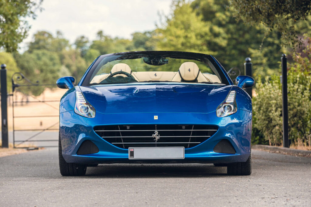 Luxury in Motion: Unveiling the Timeless Elegance of the Ferrari California T Wallpaper