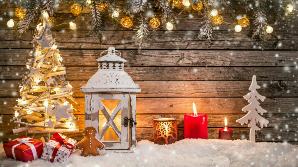 Festive Glow: Captivating Christmas Decor & Candlelight in HD Wallpaper