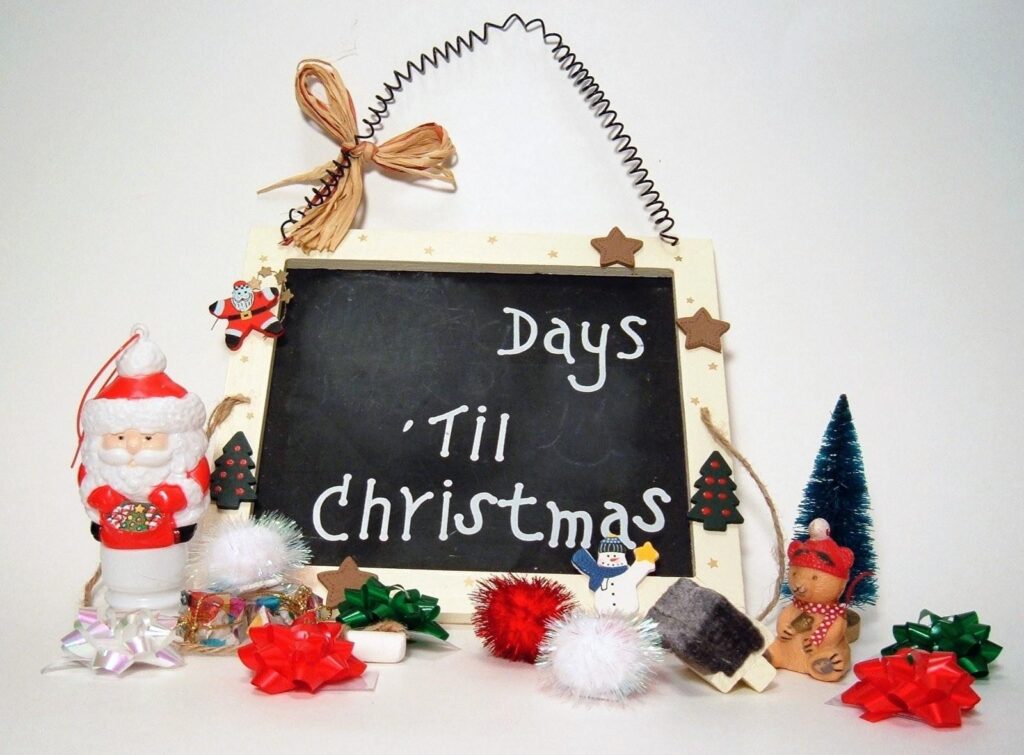 Charming Christmas Countdown Wallpaper with Santa & Snowman Ambiance