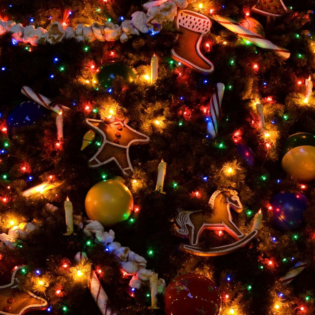 Joyful Christmas Tree Wallpaper: Celebrate the Holiday Season