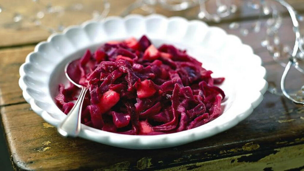 Festive Wallpaper: Elegant Christmas Red Cabbage & Apples Dish