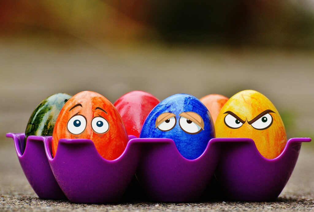 Playful Easter Egg Wallpaper: Colorful Festive Design Background
