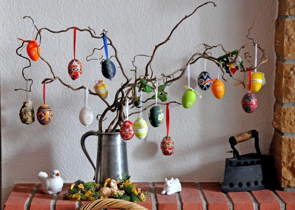 Festive Easter Wallpaper: Decorated Eggs & Rabbit in Cozy Setting