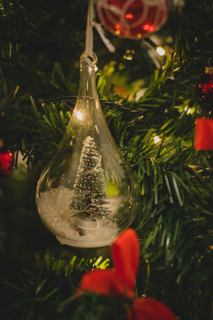 Delicate Glass Droplet Ornament with Mini Tree - Festive Wallpaper