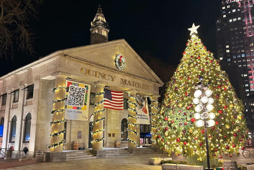 Festive Quincy Market Night: Christmas Tree & Historic Faneuil Hall Wallpaper
