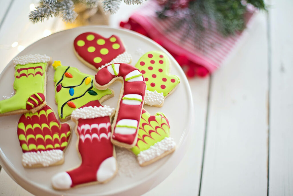 Festive Christmas Cookie Wallpaper: Stockings, Mittens & Candy Canes